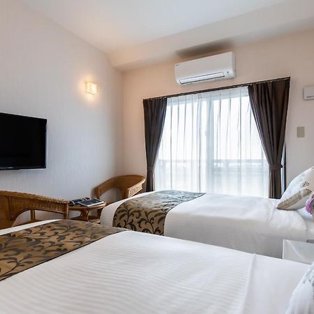 Mr.Kinjo Mighty One Miyakojima Aparthotel Exterior photo