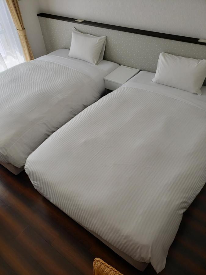 Mr.Kinjo Mighty One Miyakojima Aparthotel Exterior photo